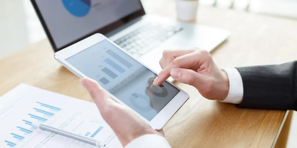 Budgeting Tools and Apps: Smart Solutions to Manage Your Money Better`